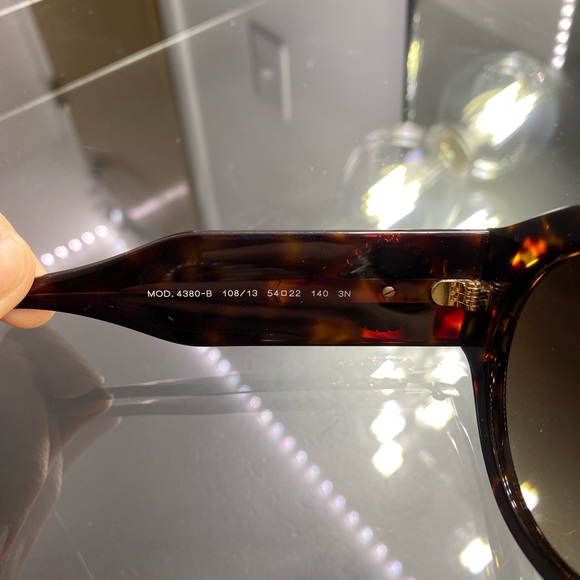 GORGEOUS! BRAND NEW Versace Emblem Sunglasses - Picture 15 of 16